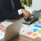 資金調達代行サービス