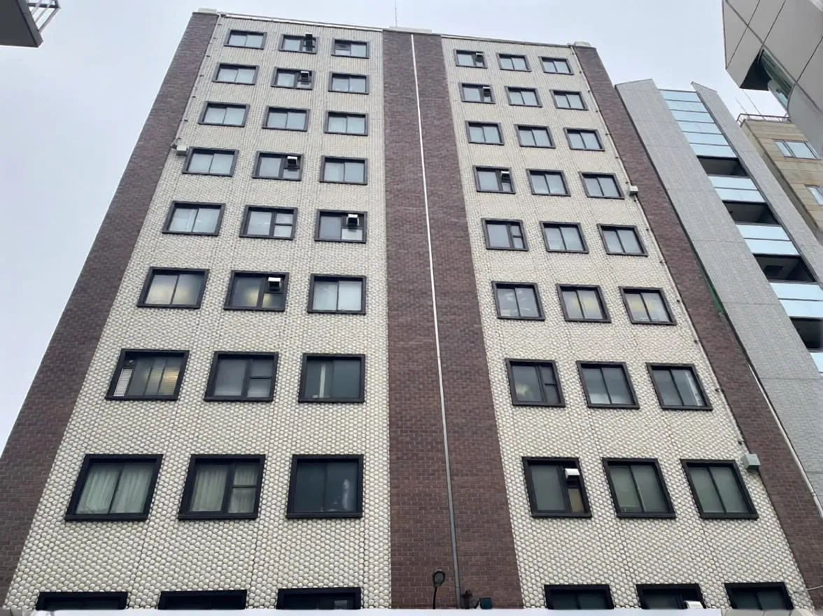 HTファイナンス本社ビル外観